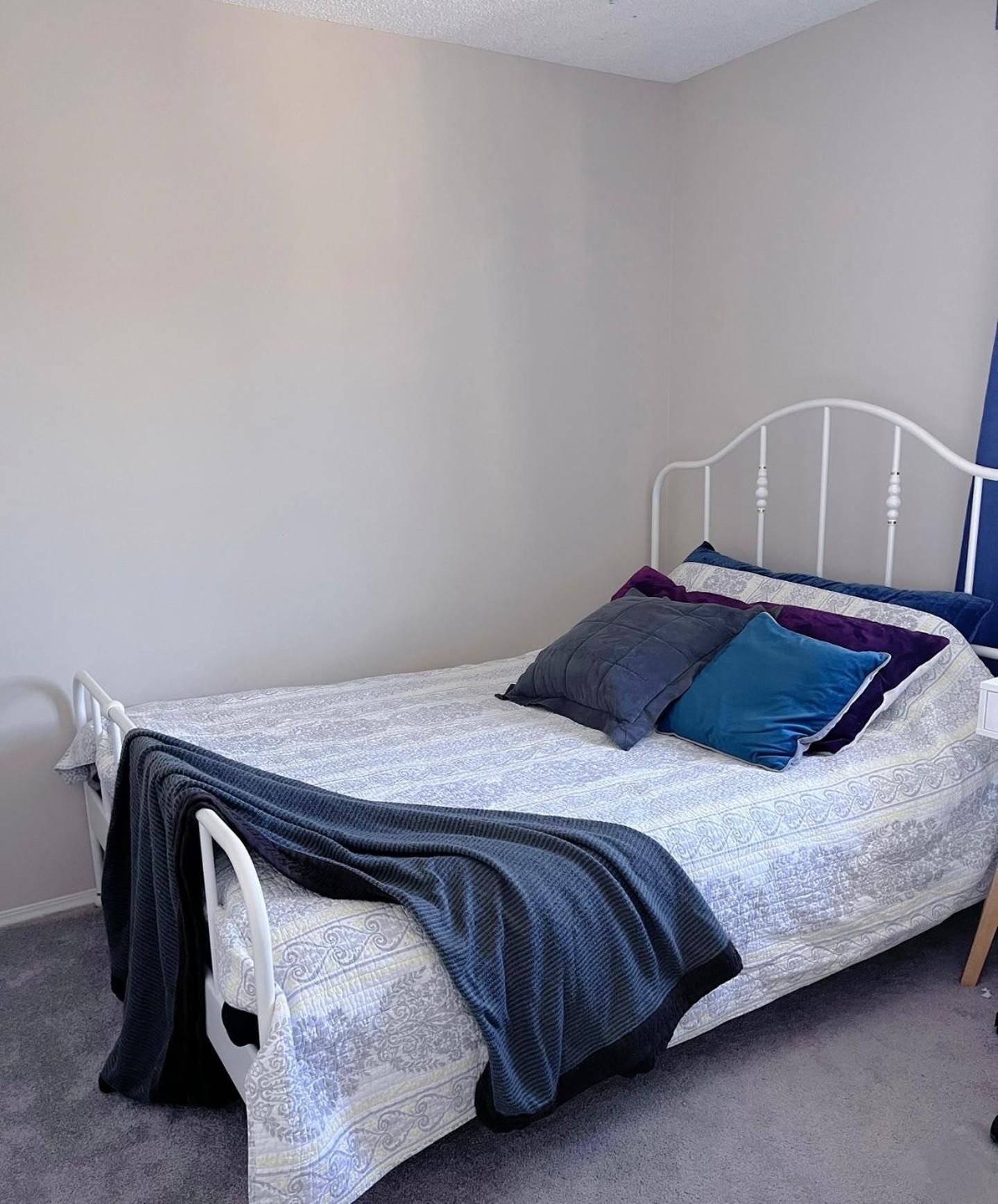 Best Garden House&3 Mins Bus Station Close C-Train&Free Parking Calgary Exterior photo