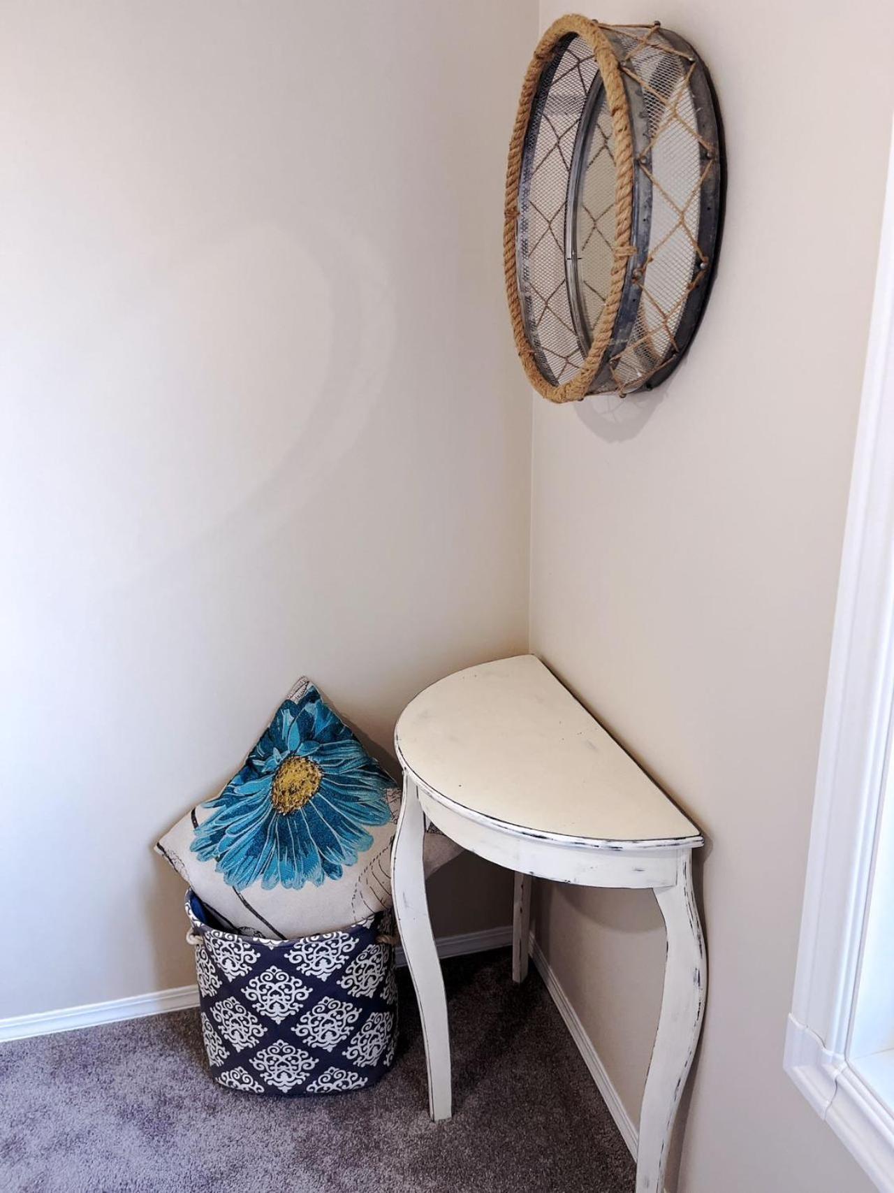 Best Garden House&3 Mins Bus Station Close C-Train&Free Parking Calgary Room photo